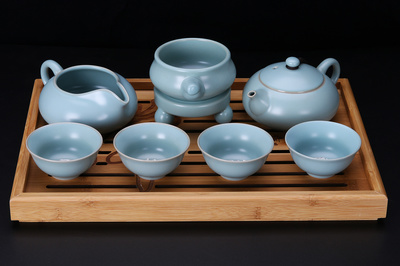 左手书写寂寞，汝窑茶具里的心事